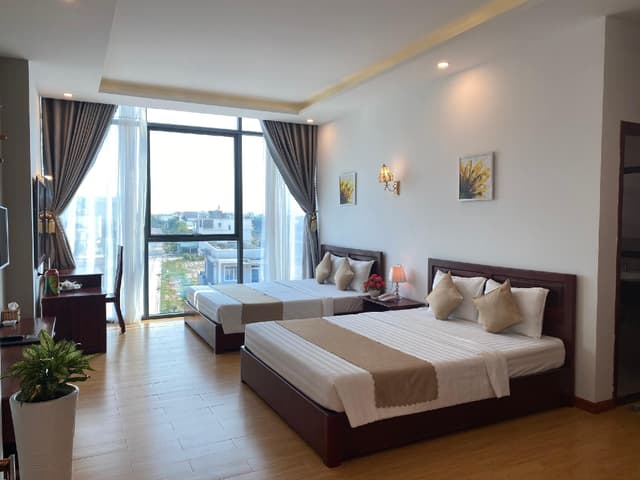 Large Double or Twin Room