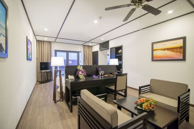 Suite Room With Daily Afternoon Tea