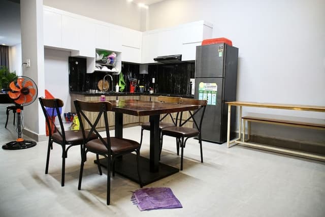 7BR Townhouse by the beach and share swimming pool
