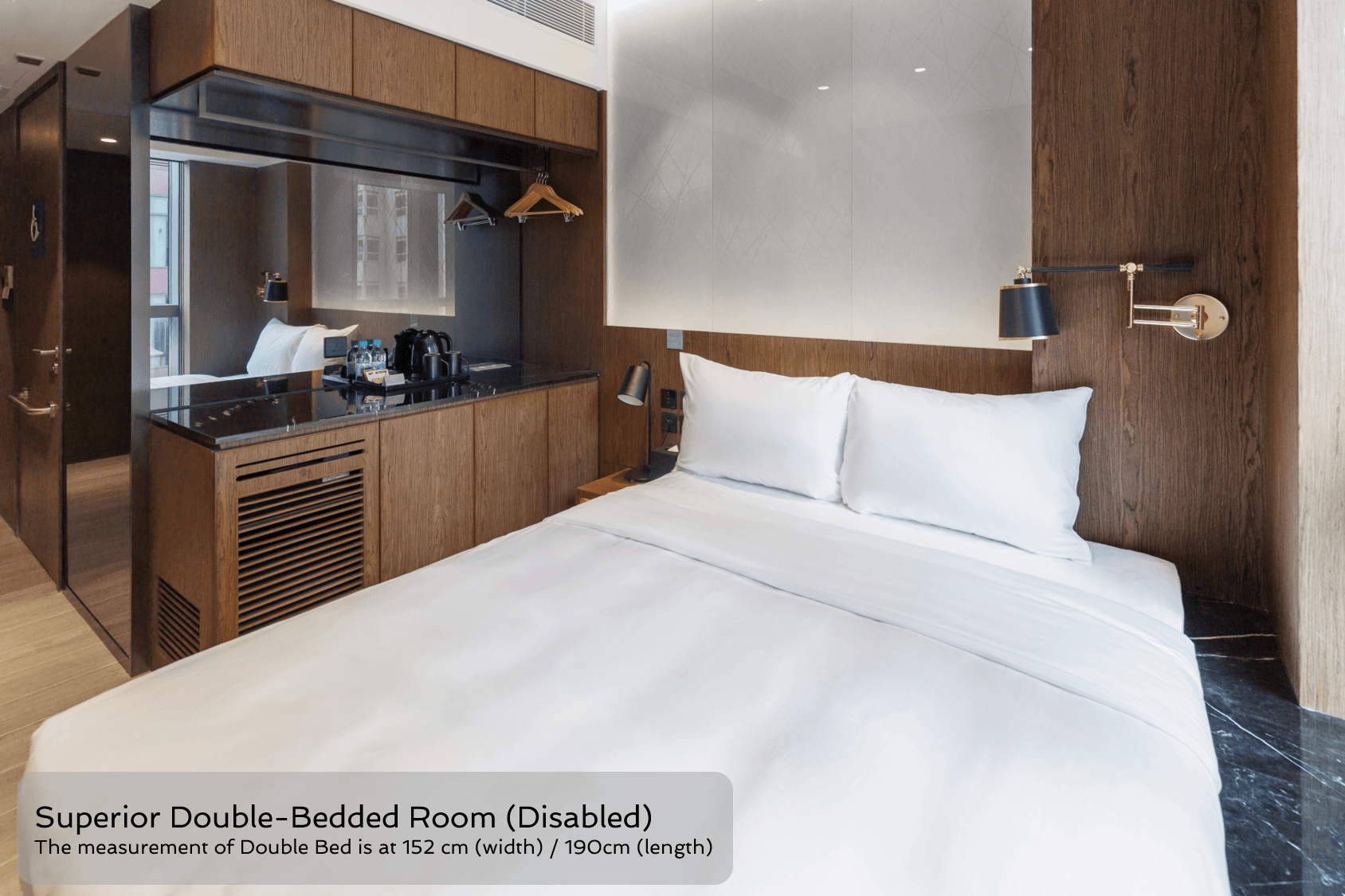 ดิ ออตโต โฮเทล (The OTTO Hotel)1