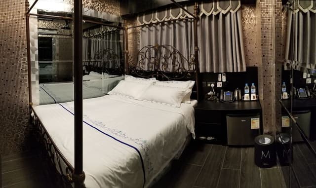Design Double Room, City View