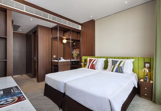 Classic Twin Room, City View