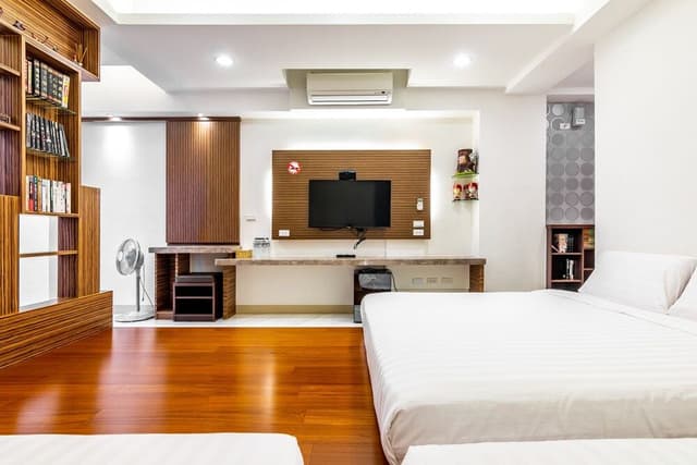 Family Room, Balcony