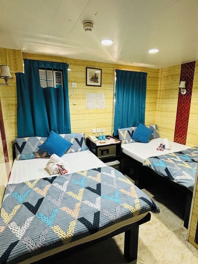 Deluxe Quadruple Room, 2 Double Beds, Accessible, Non Smoking