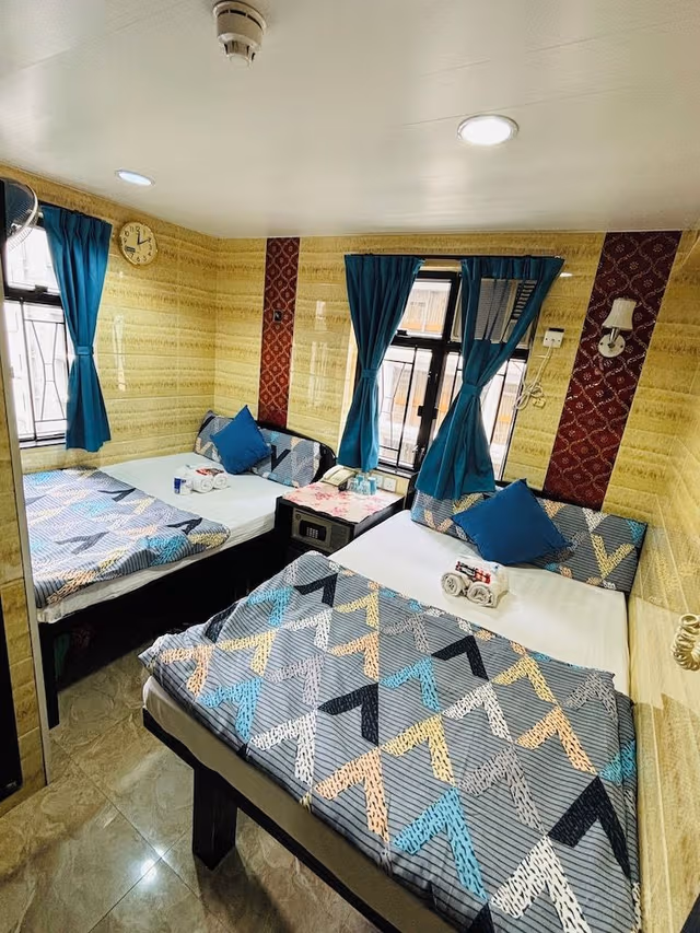 Deluxe Quadruple Room, 2 Double Beds, Accessible, Non Smoking