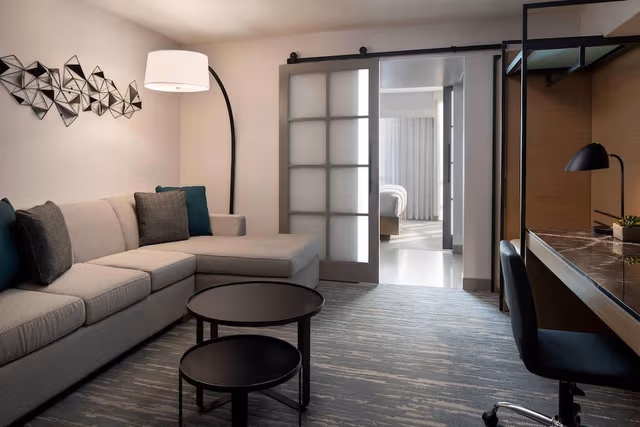 Junior Suite, 1 King Bed with Sofa bed, City View