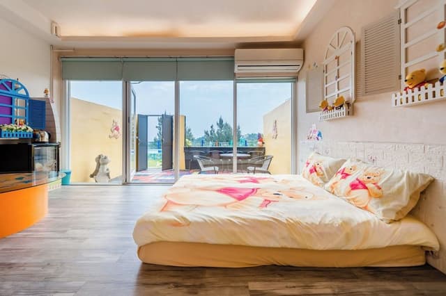 Family room with sea view