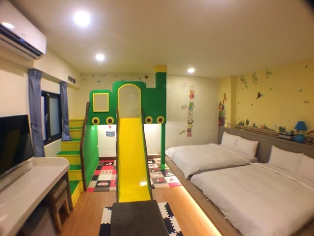 Comfort Quadruple Room, 2 Queen Beds