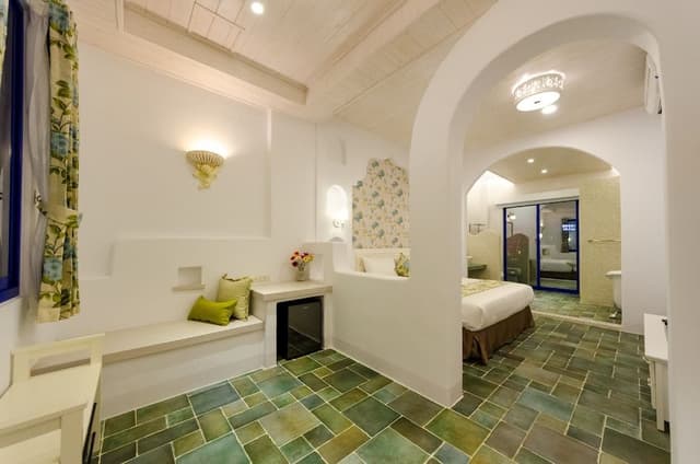 Deluxe Double Room, 1 Queen Bed, Bathtub