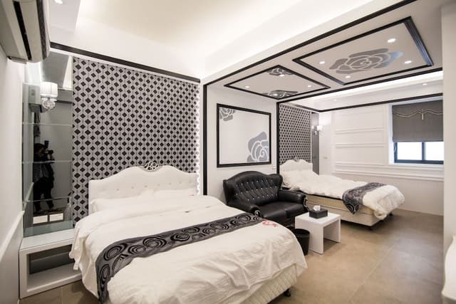 Design Quadruple Room, 2 Queen Beds, Balcony