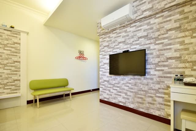 Quadruple Room (302)