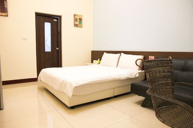 Double Room (101)