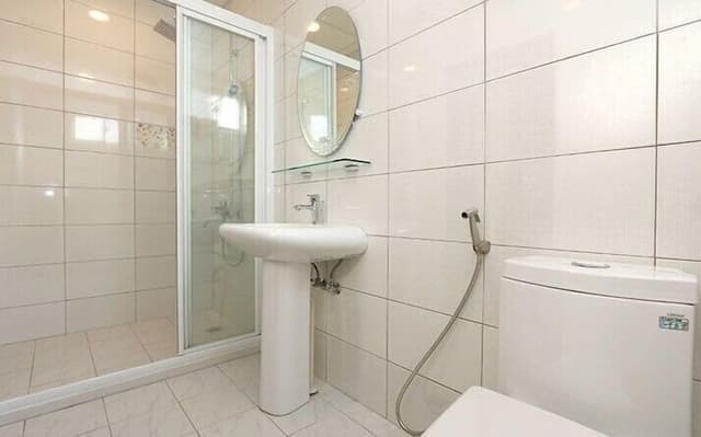 Double Room (101)