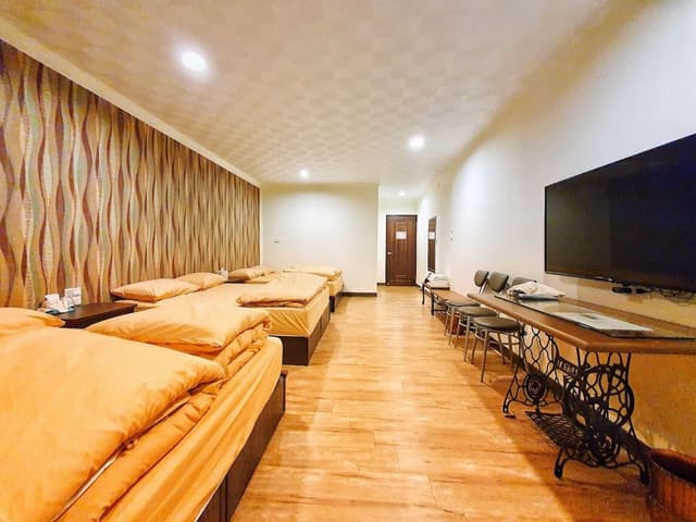Elite Room, Multiple Beds