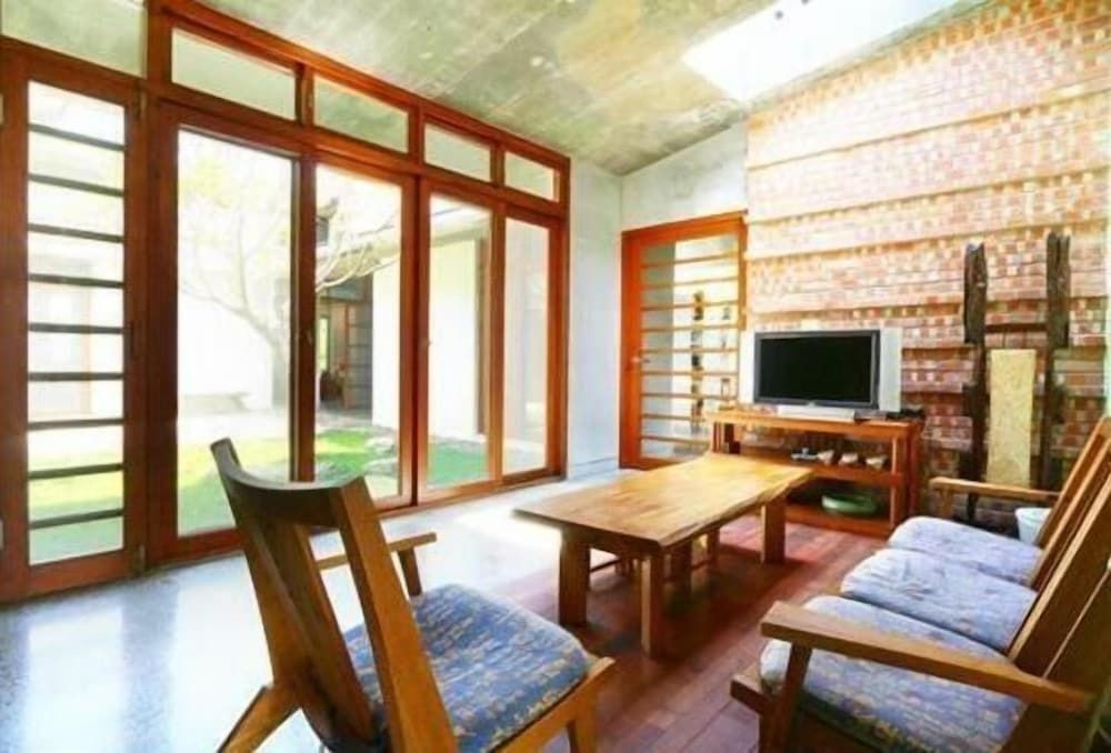 Chang House1