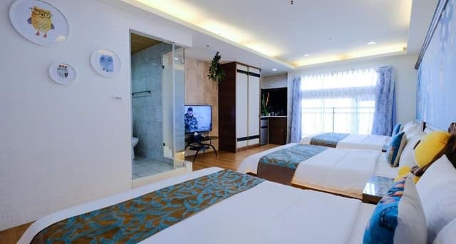 Family Room, City View