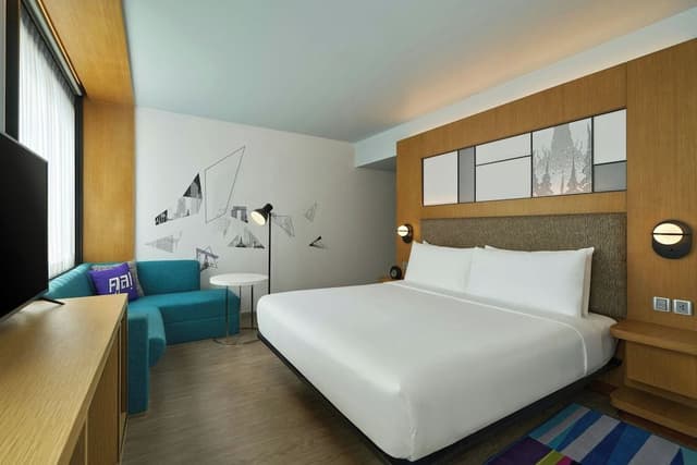 Urban, Room, 1 King Bed, City View
