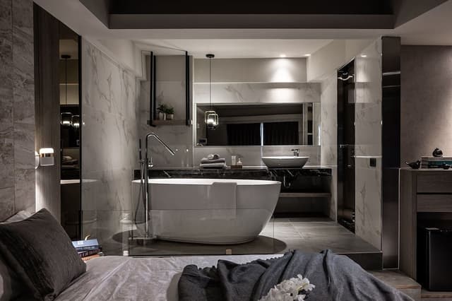 Deluxe Room, 1 Queen Bed, Bathtub, Ocean View