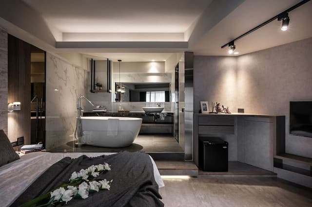 Deluxe Room, 1 Queen Bed, Bathtub, Ocean View