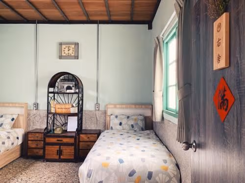 Twin Room with Private Bathroom - Non-Smoking