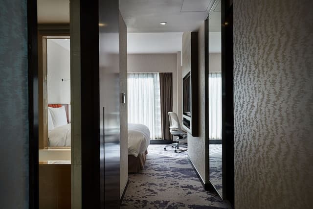 Enjoy Room