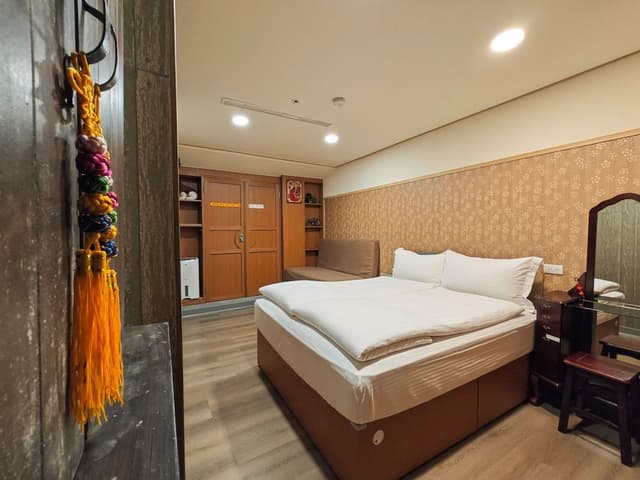 Elite Double Room (102)