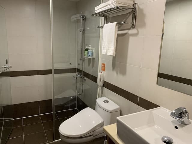 Economy Room