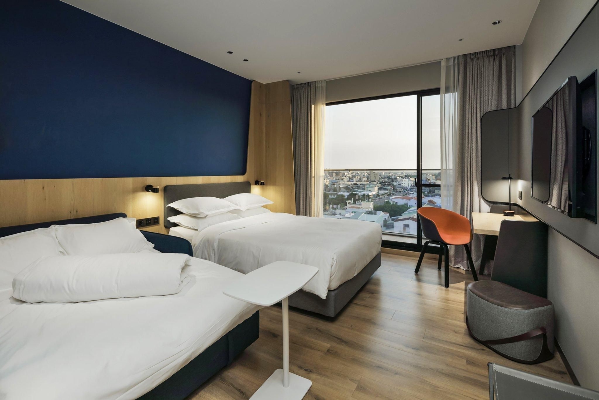 ฮอลิเดย์ อินน์ เอ็กซ์เพรส เจียอี้ (Holiday Inn Express Chiayi)1