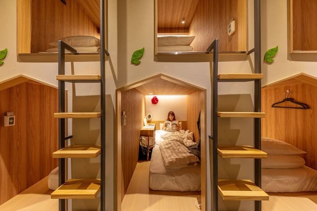 Classic Shared Dormitory, Women only