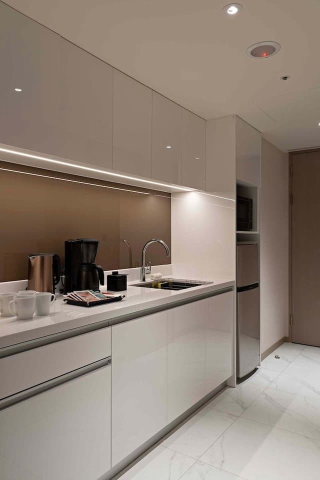 Hanns Suite