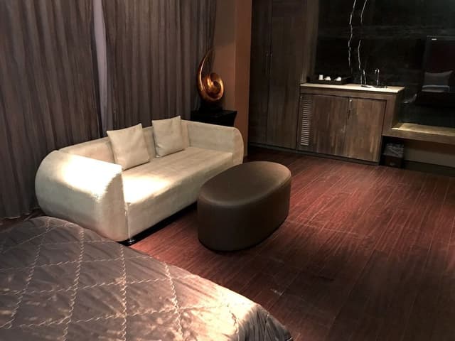 Deluxe Quadruple Room, 2 Queen Beds, Jetted Tub