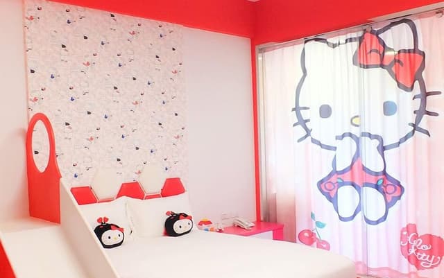 Family Triple Room (Hello Kitty)