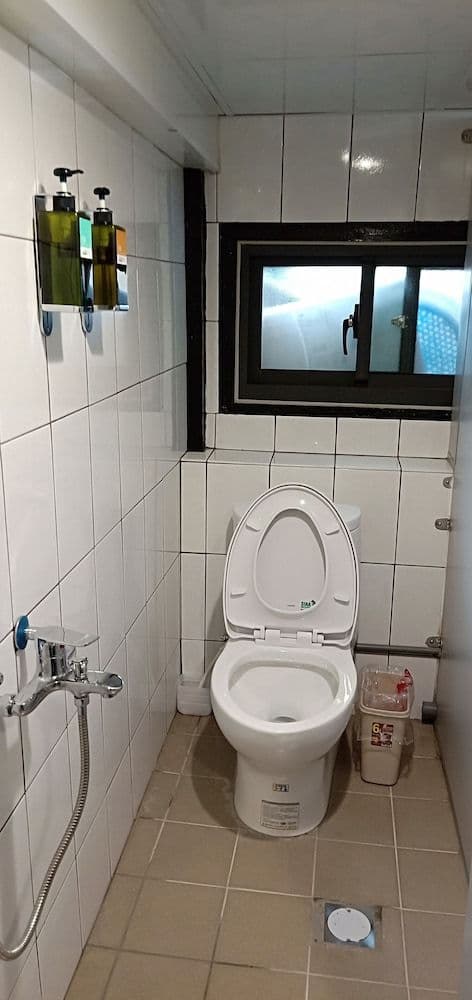 Shared Double Dormitory, Shared Bathroom