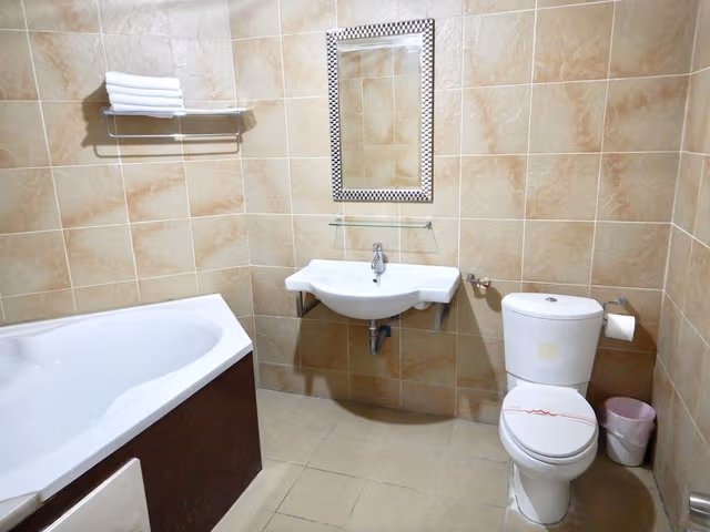 Deluxe Quadruple Room (202)