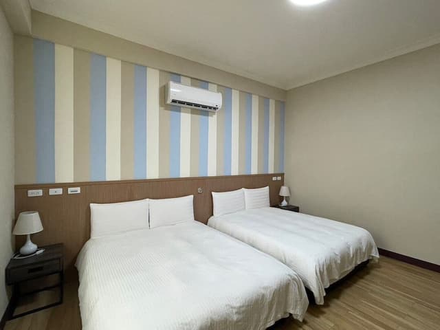 Deluxe Quadruple Room