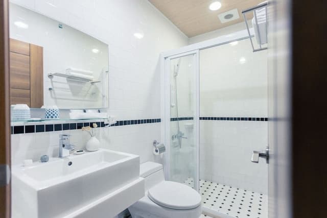 Double Room (Golden Shower)