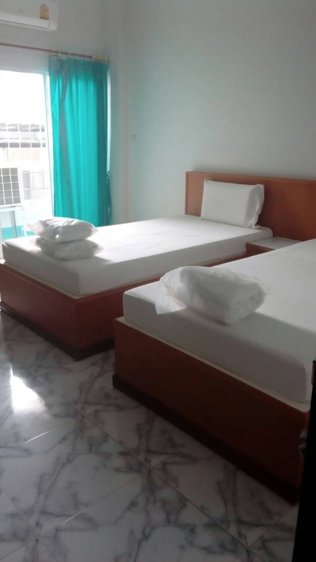 Standard Room (Twin Bed)