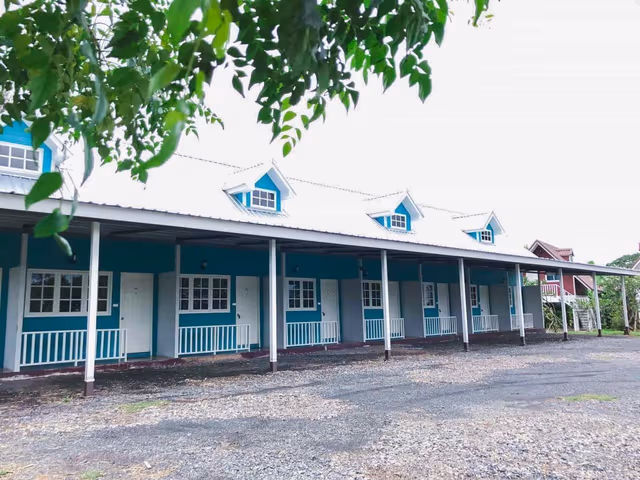 Standard Twin Room (Building)