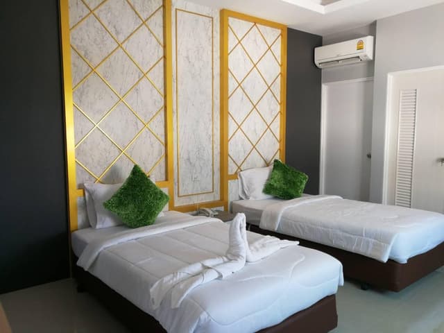 Standard Twin Room