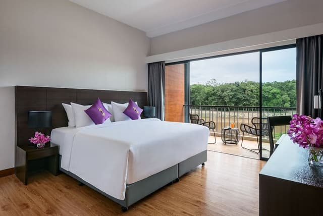Suite, 2 Bedrooms, Non Smoking, River View