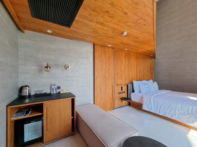 Livist Premier with outdoor Bathtub