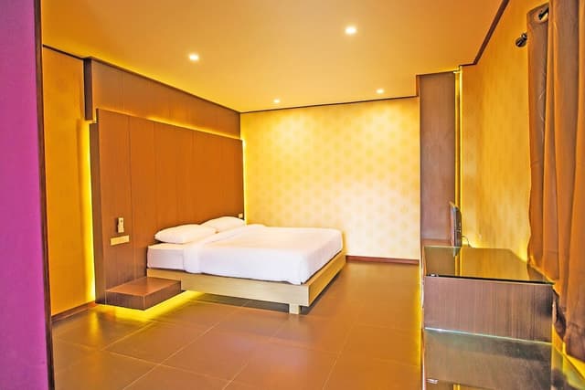 Standard Double Room, 1 King Bed, Non Smoking, Ensuite