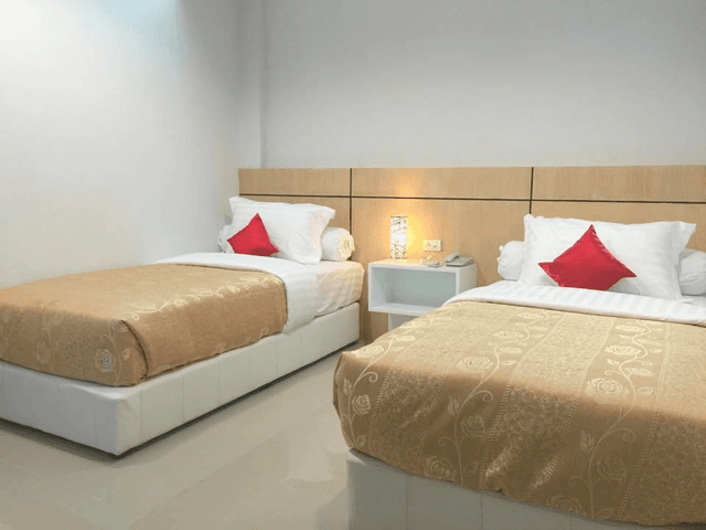 Standard Twin Room