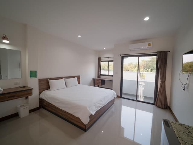 Pool Side Room