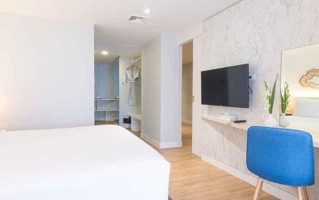 Executive Suite