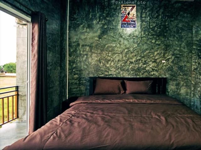 Standard Room (Building)