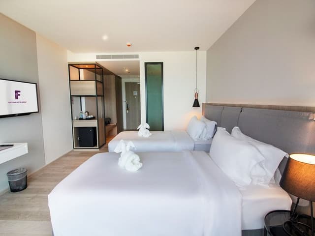 Deluxe Sea View Room