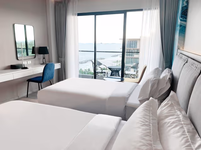 Deluxe Sea View Room
