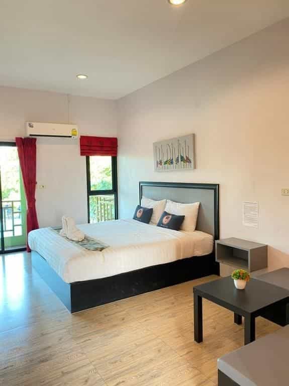 Standard Queen Bed