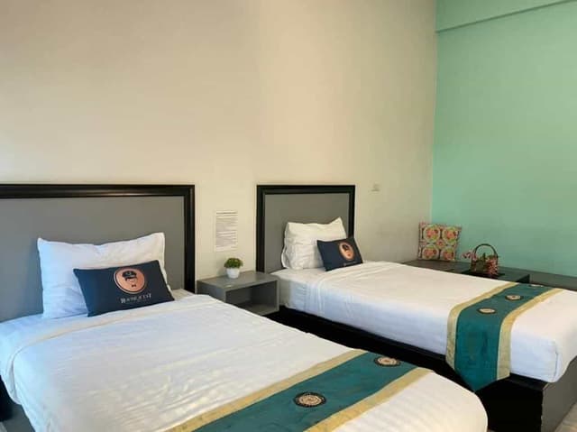 Standard Twin Bed